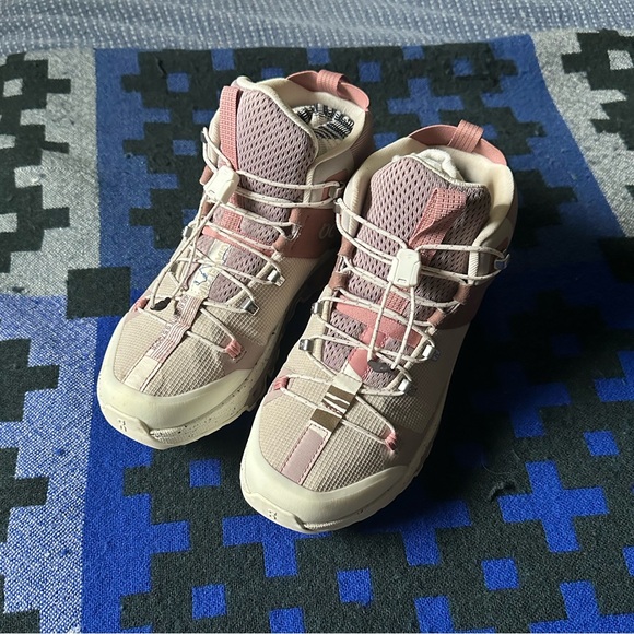 On Cloudtrax Hiking Boots W6.5 - Picture 8 of 8